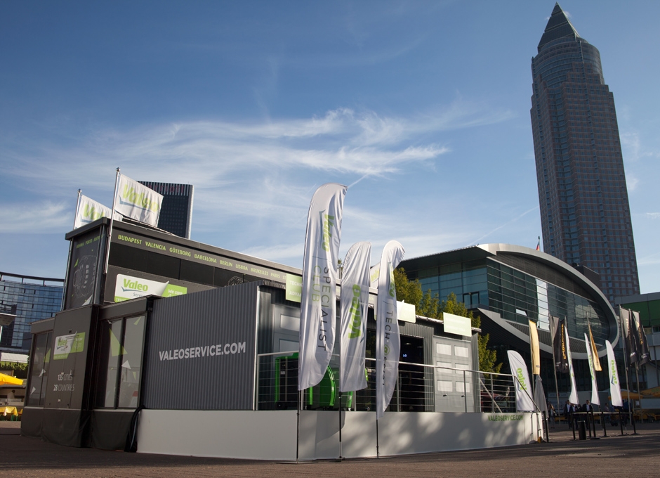 Valeo On Tour, a showroom and training space on wheels! 